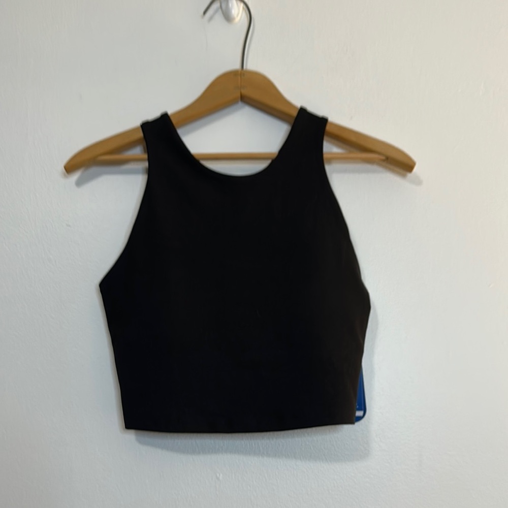 5/20 MTA Sport Black Fitted Sleeveless Crop Bra Fast Dry size Medium